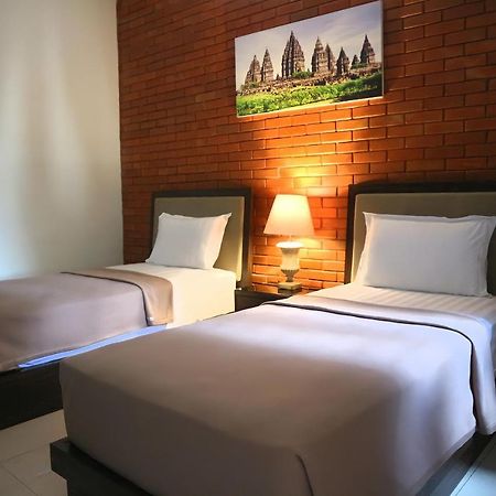 Omah Watu Homestay Yogyakarta Exteriör bild