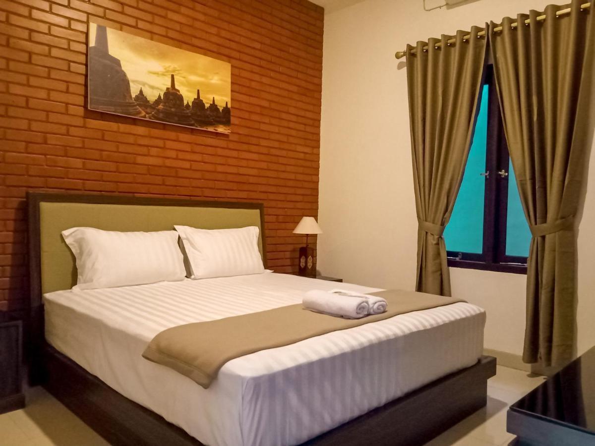 Omah Watu Homestay Yogyakarta Exteriör bild