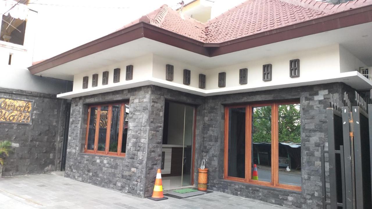 Omah Watu Homestay Yogyakarta Exteriör bild