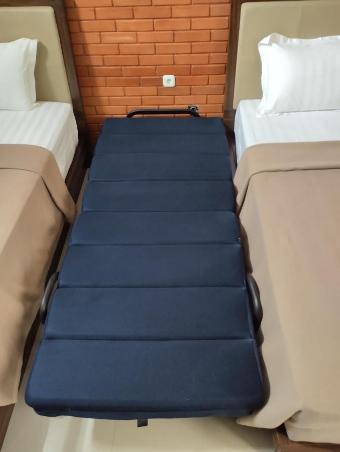 Omah Watu Homestay Yogyakarta Exteriör bild