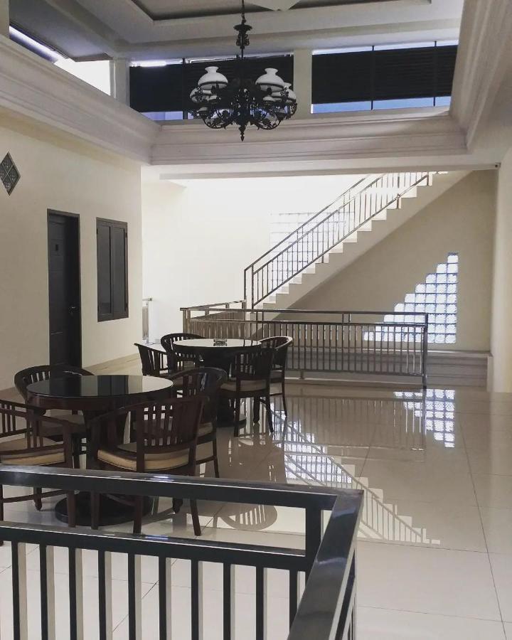 Omah Watu Homestay Yogyakarta Exteriör bild